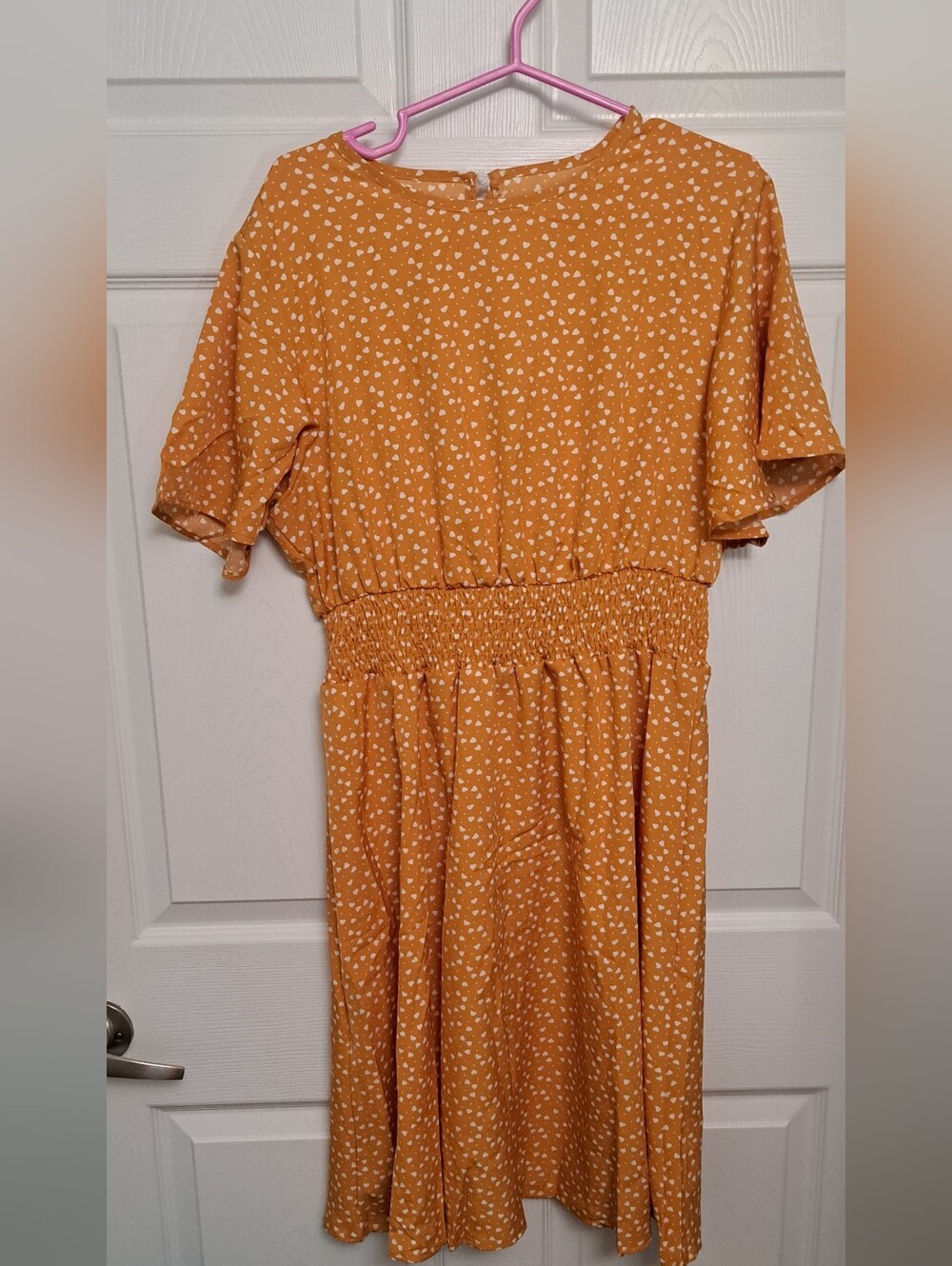 Mustard Yellow Heart Print Dress | Fits Women's Size 12 | Lightweight New - Picture 4 of 13
